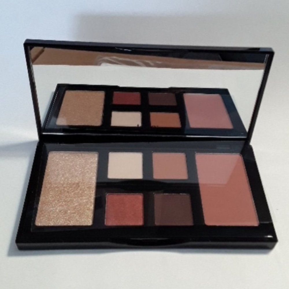 Tarte Gilded Gifts Amazonian Clay Palette NWT - Picture 8 of 8